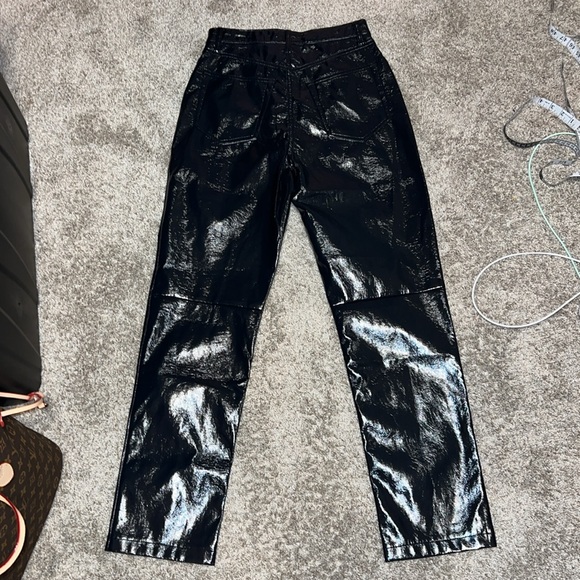 NWT Abercrombie&Fitch Curve Love The 90’s Straight Ultra HR Vegan Leather Size28 - Picture 5 of 14